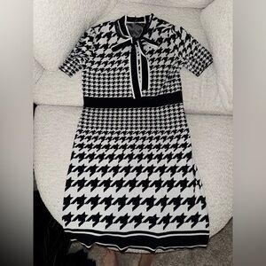 NY&CO Black and White Houndstooth Knit Dress size XXL (16) with Bow Neckline